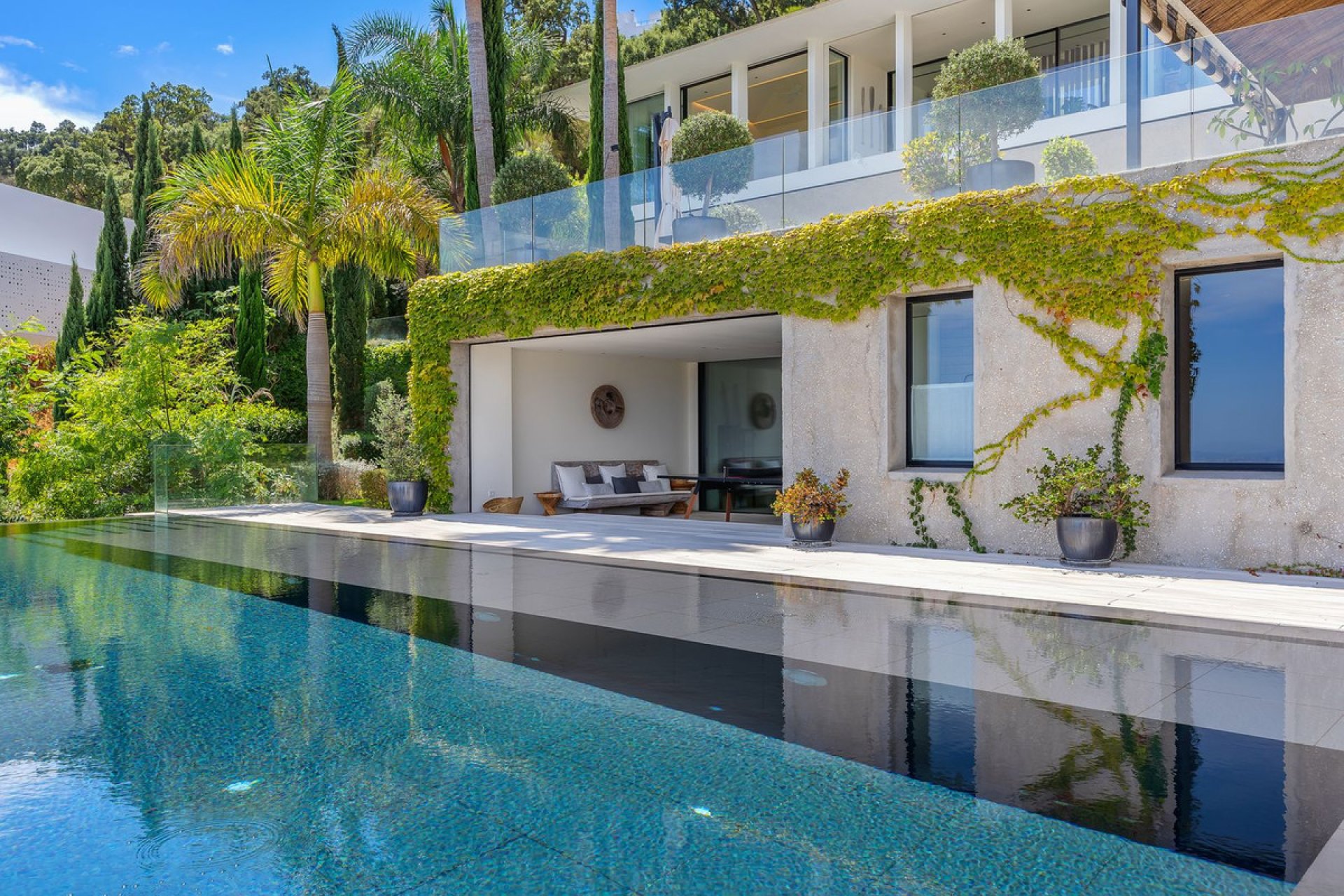 Resale - House - Detached Villa - Marbella - La Mairena