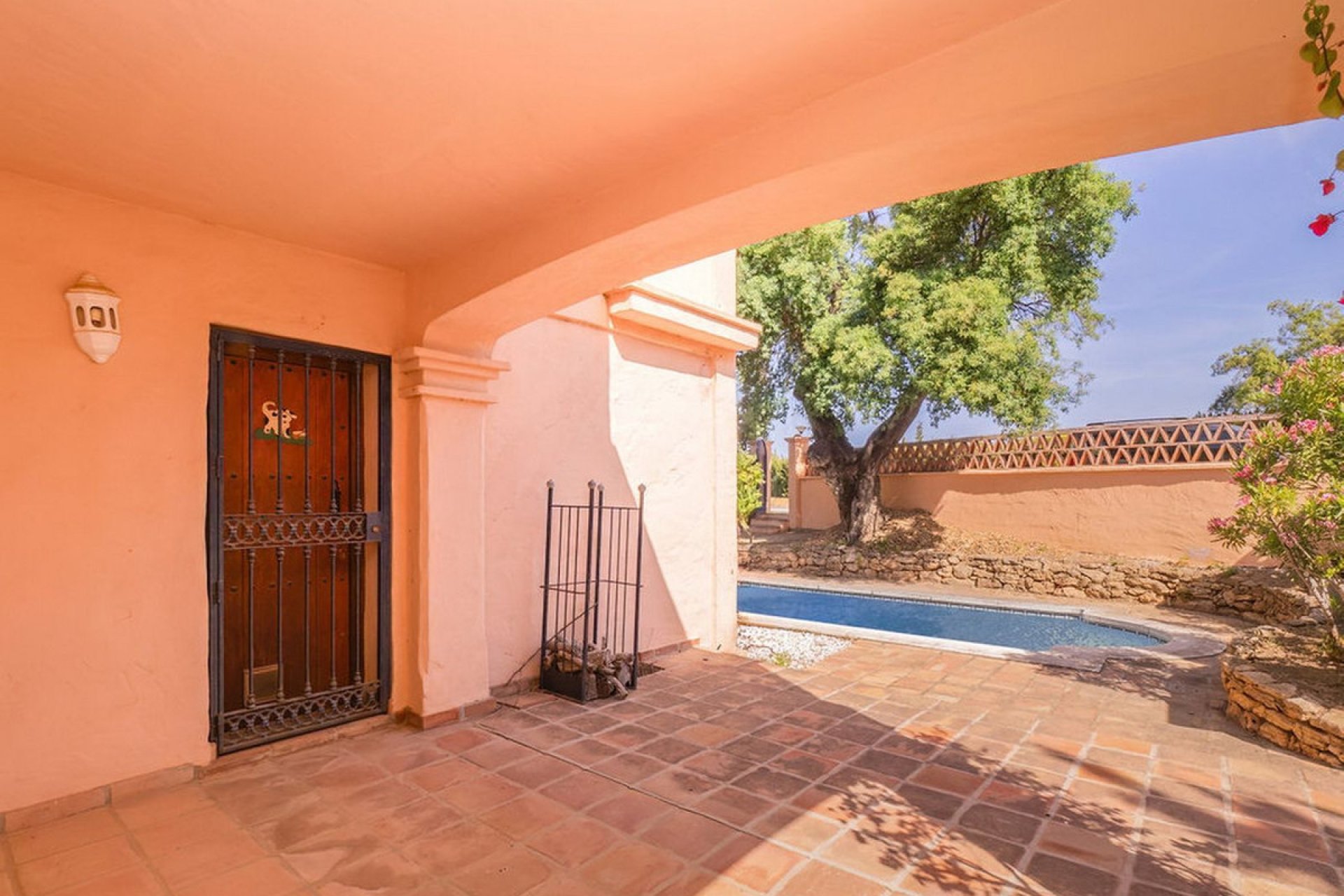 Resale - House - Detached Villa - Marbella - La Mairena