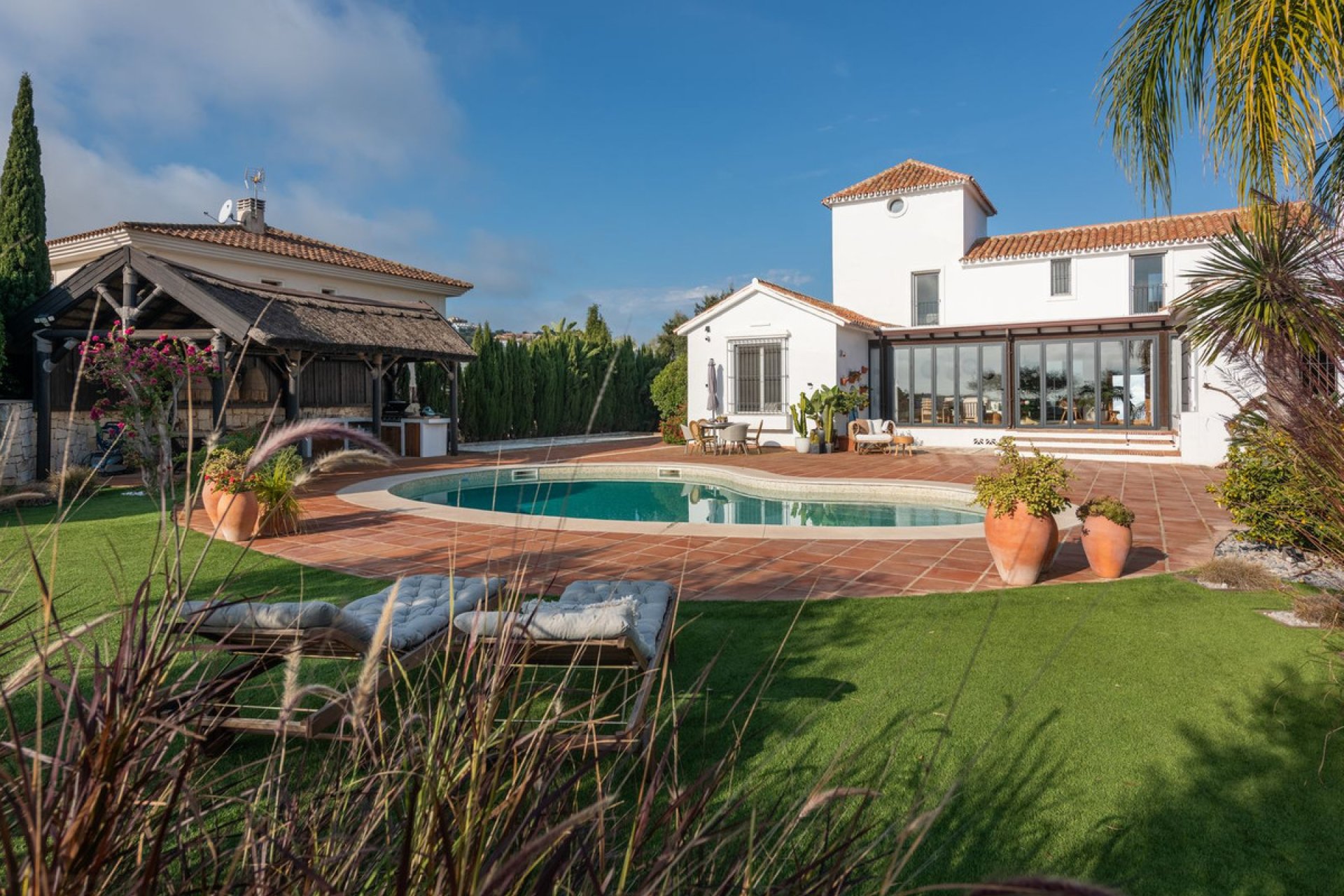 Resale - House - Detached Villa - Marbella - La Mairena