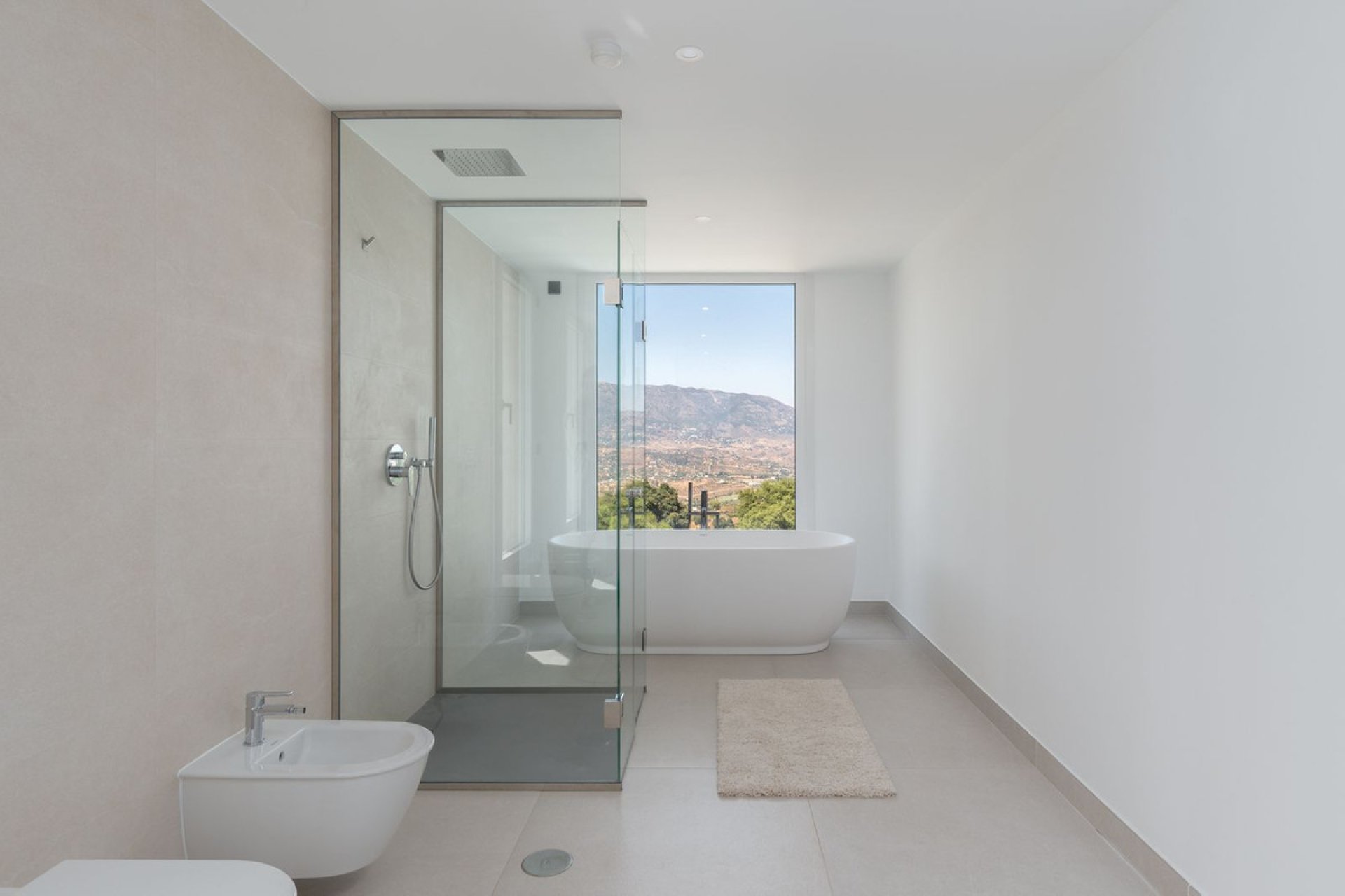 Resale - House - Detached Villa - Marbella - La Mairena