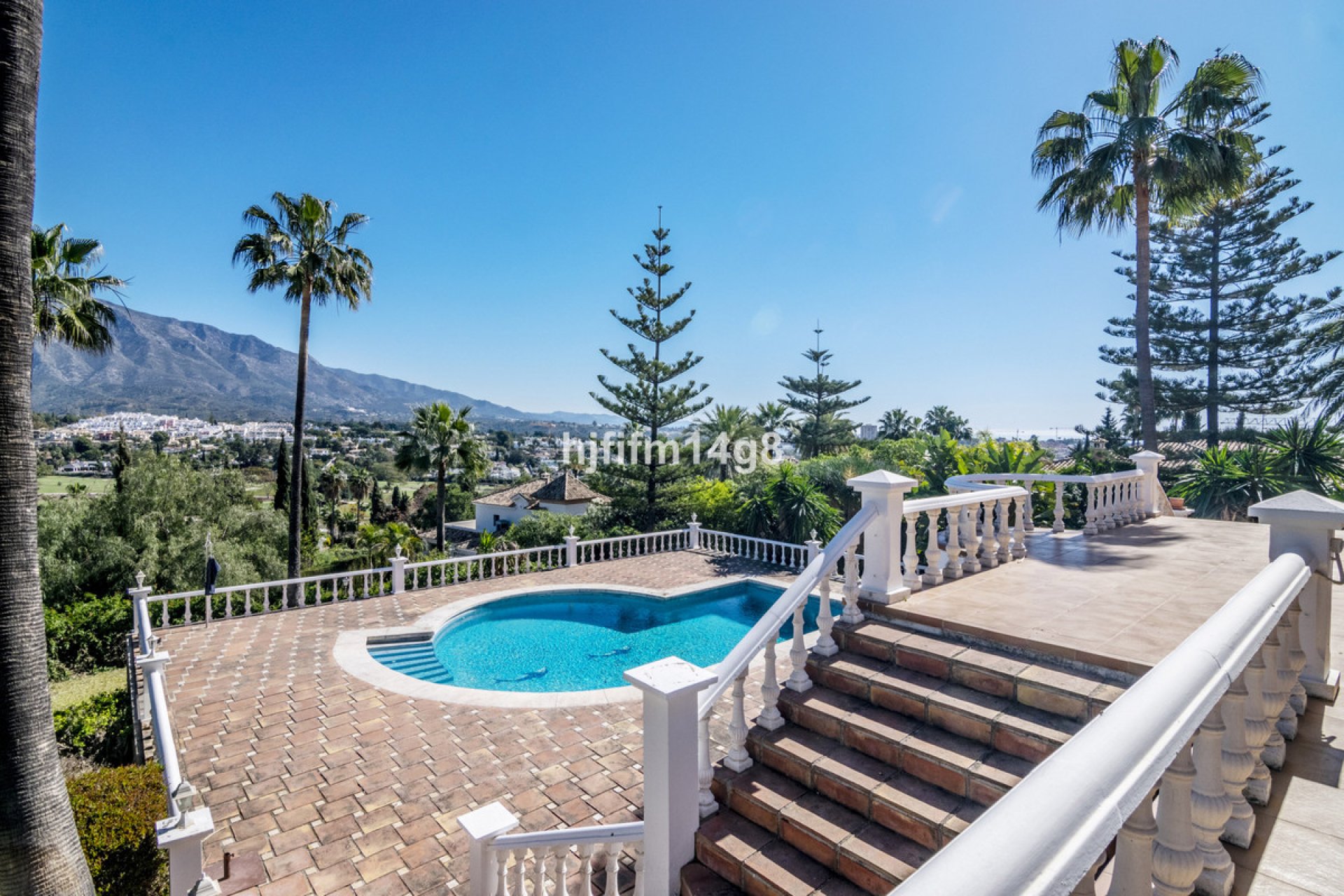 Resale - House - Detached Villa - Marbella - Las Brisas