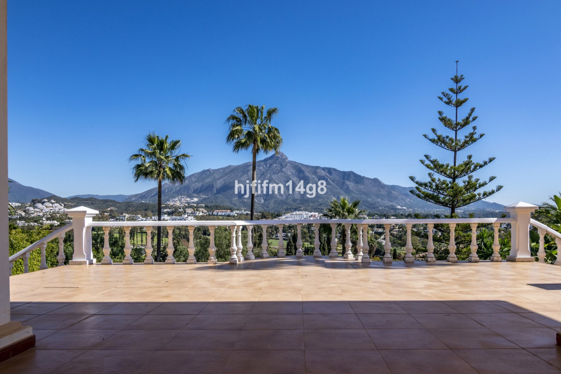 Resale - House - Detached Villa - Marbella - Las Brisas