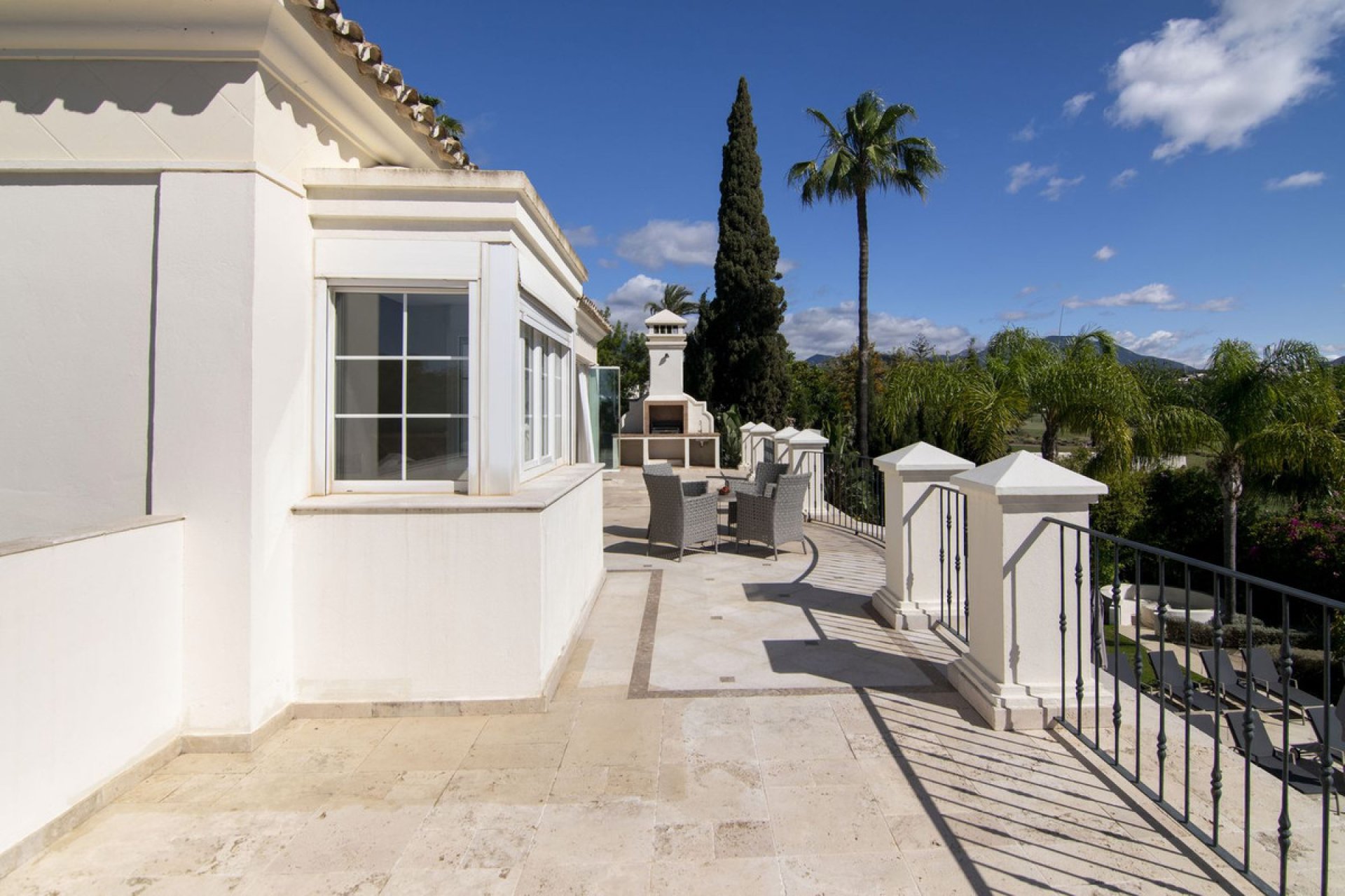 Resale - House - Detached Villa - Marbella - Las Brisas