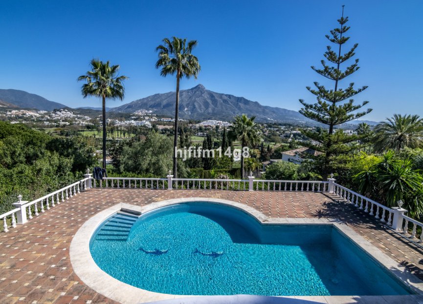 Resale - House - Detached Villa - Marbella - Las Brisas