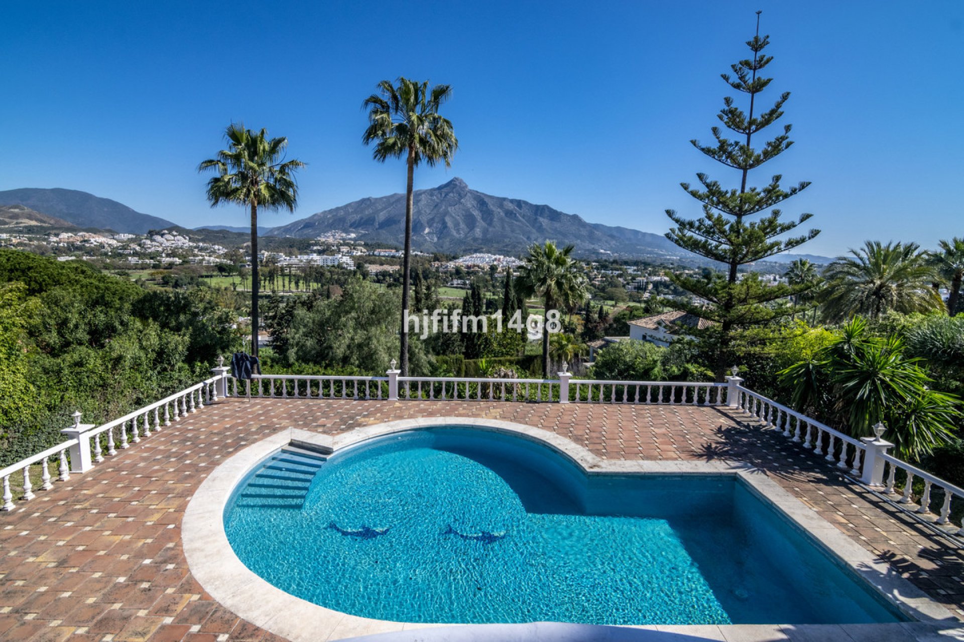 Resale - House - Detached Villa - Marbella - Las Brisas