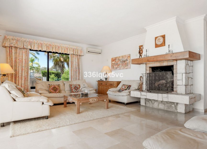 Resale - House - Detached Villa - Marbella - Las Chapas