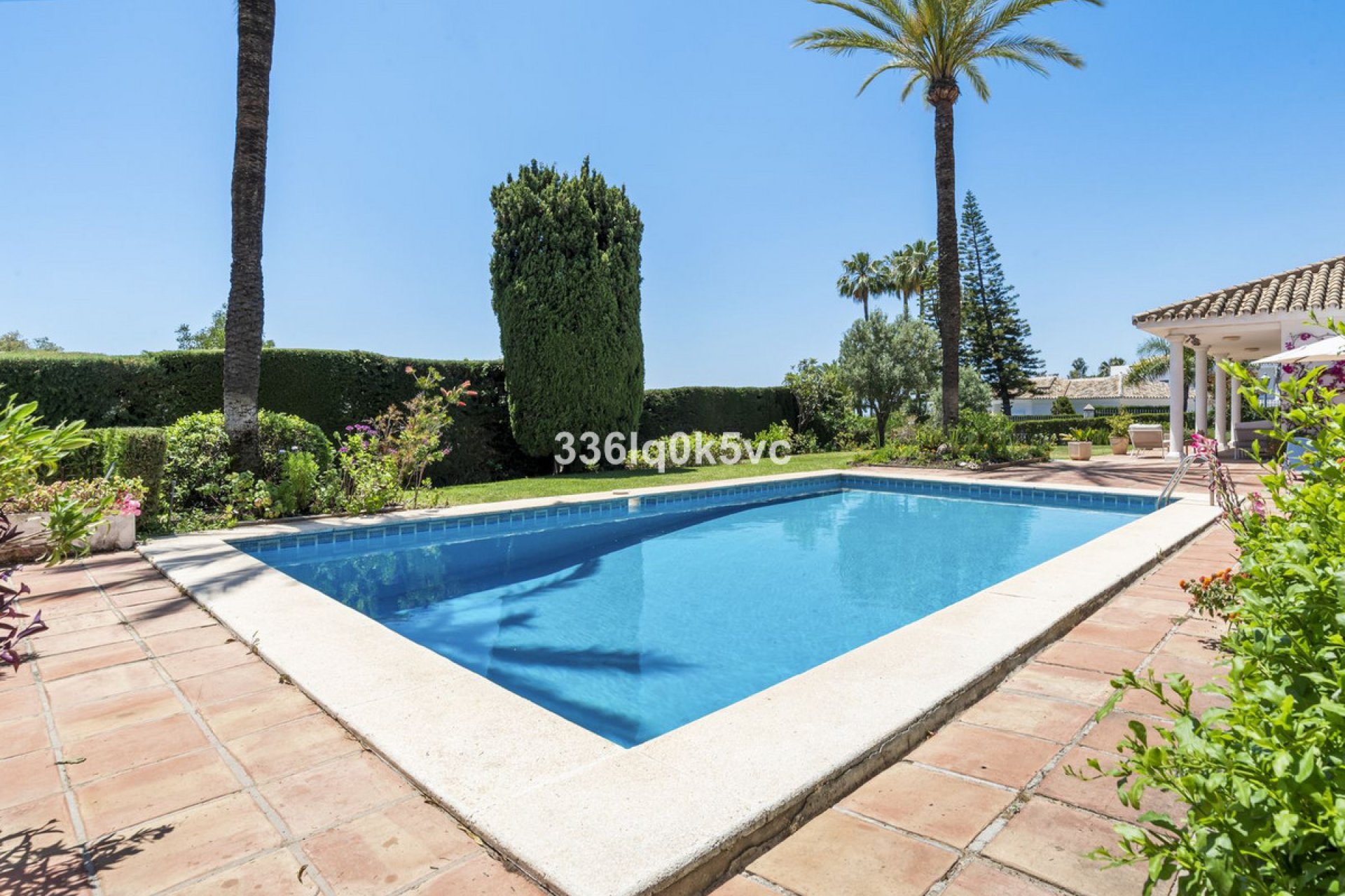 Resale - House - Detached Villa - Marbella - Las Chapas