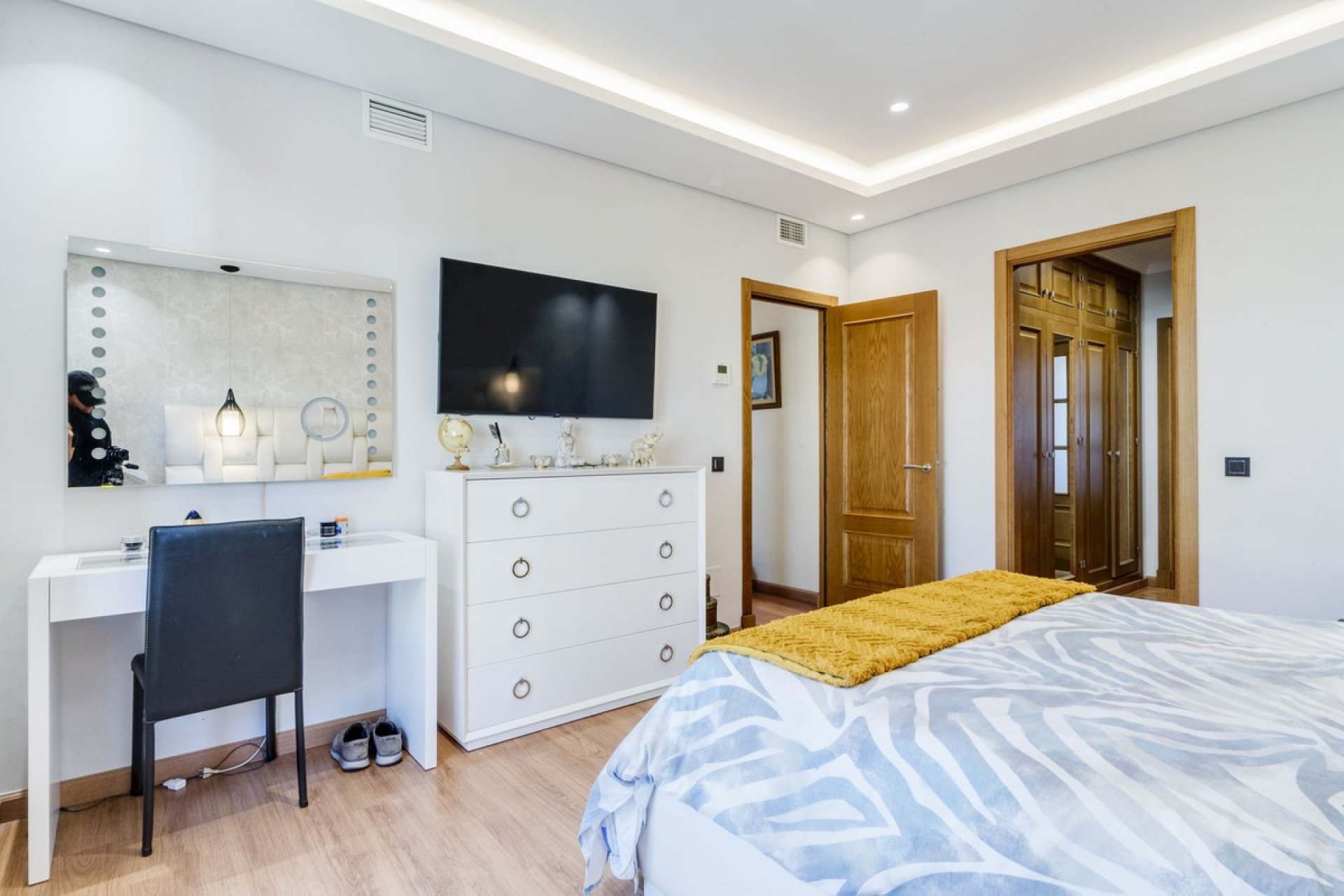 Resale - House - Detached Villa - Marbella - Las Chapas