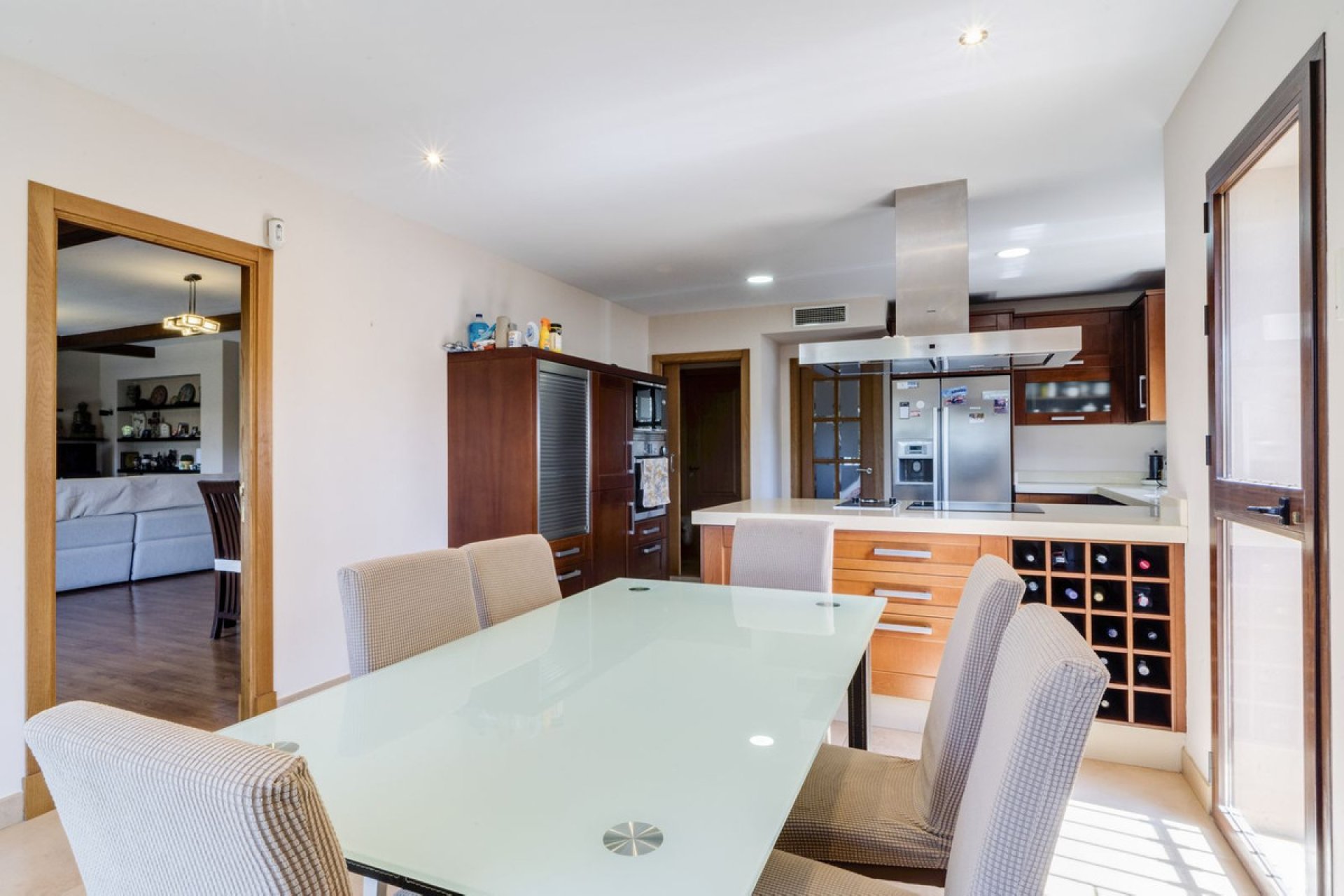 Resale - House - Detached Villa - Marbella - Las Chapas