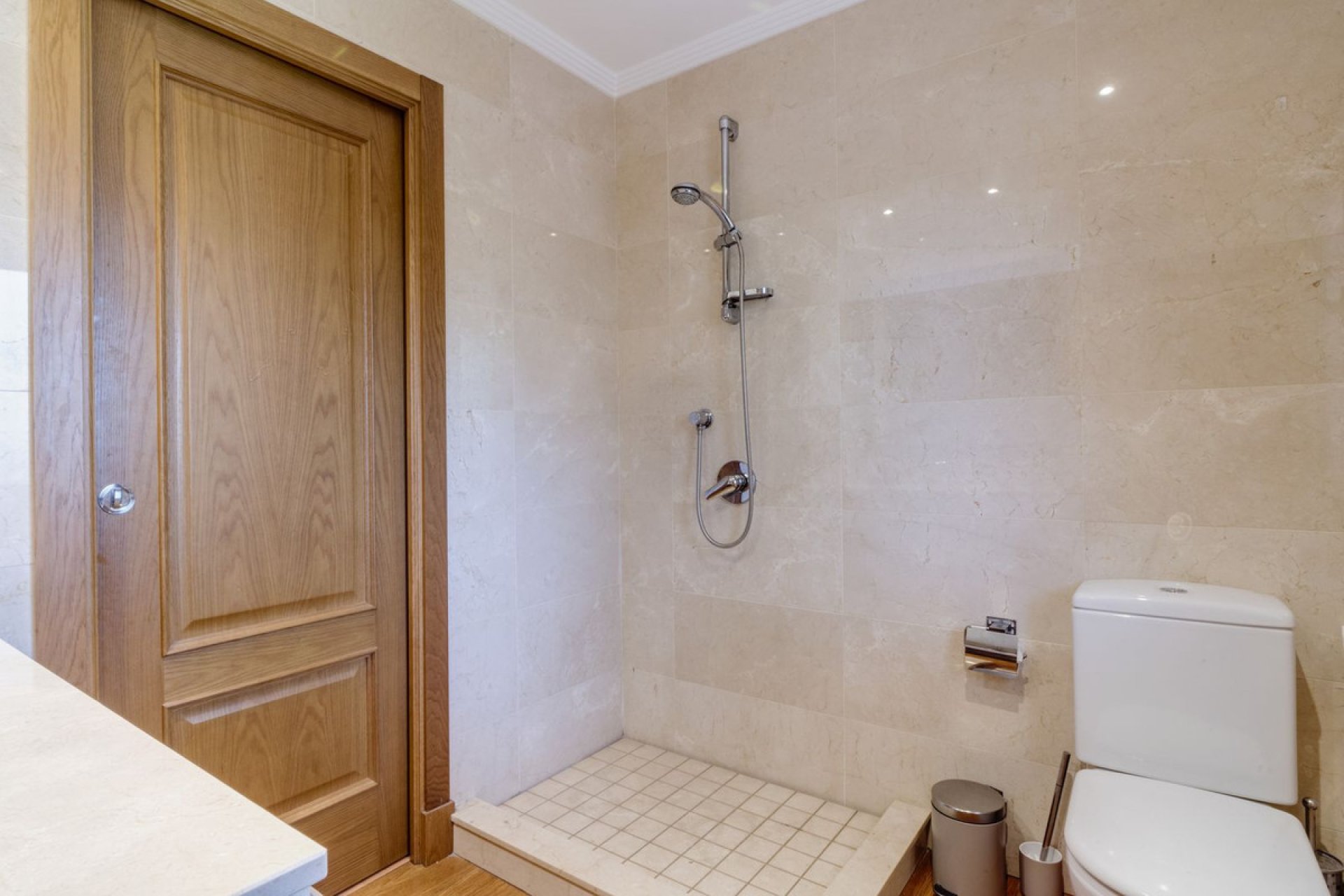 Resale - House - Detached Villa - Marbella - Las Chapas