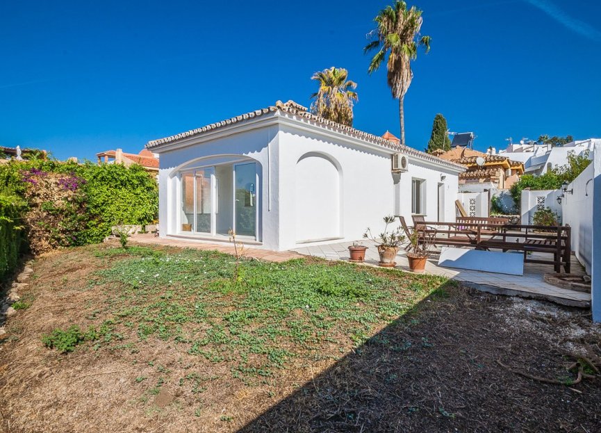 Resale - House - Detached Villa - Marbella - Las Chapas