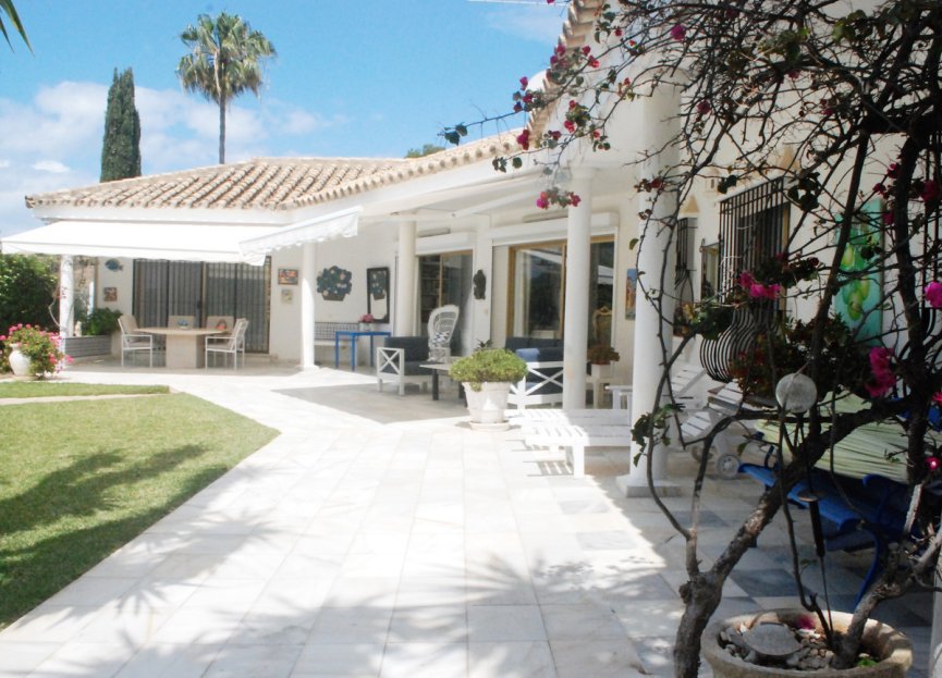 Resale - House - Detached Villa - Marbella - Las Chapas