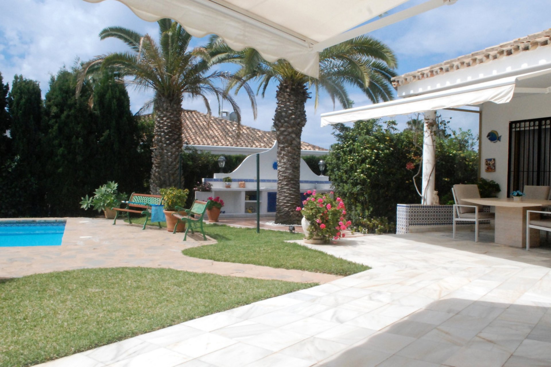 Resale - House - Detached Villa - Marbella - Las Chapas