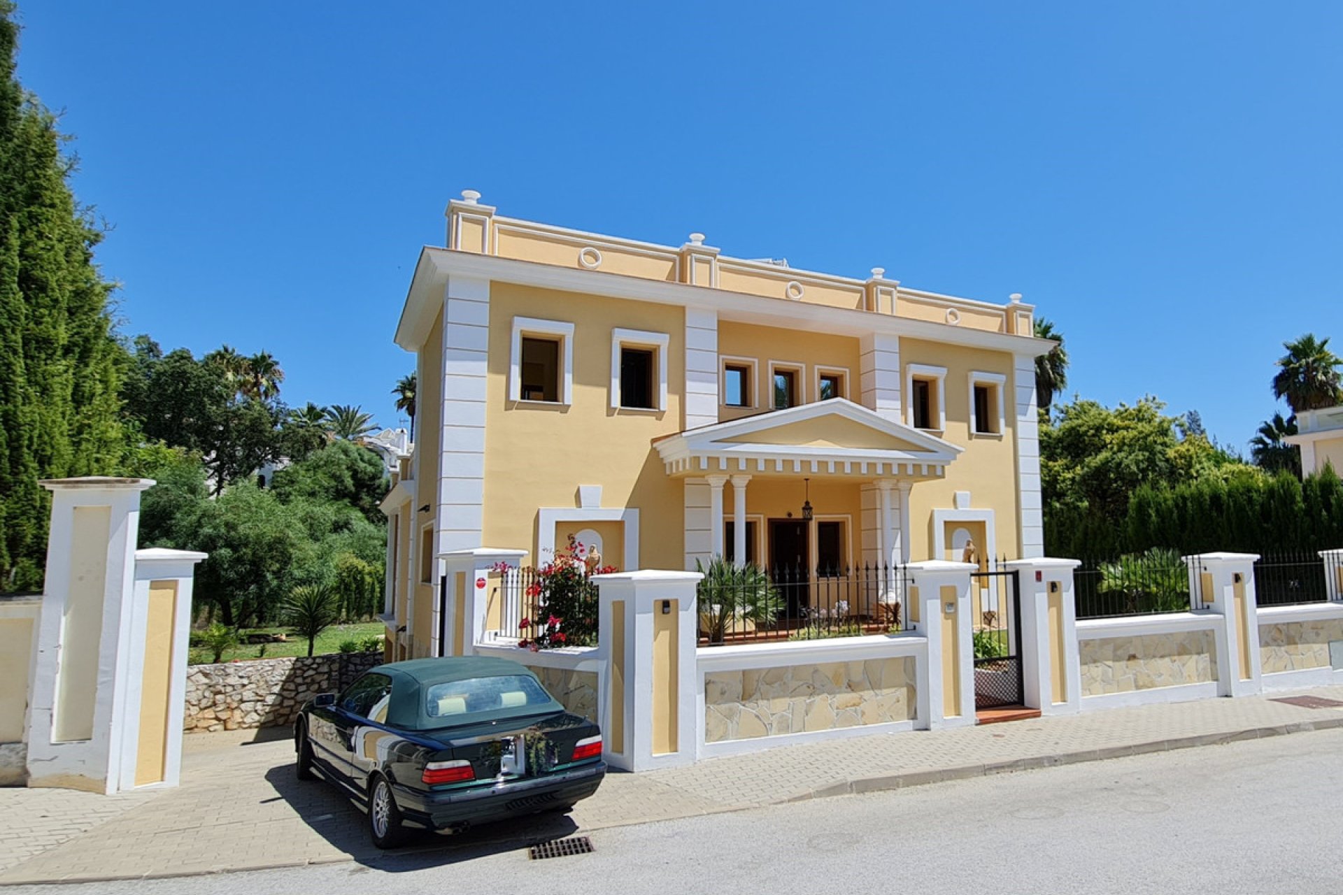 Resale - House - Detached Villa - Marbella - Las Chapas