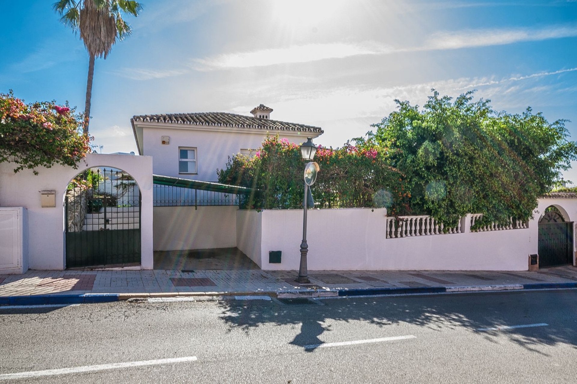 Resale - House - Detached Villa - Marbella - Las Chapas