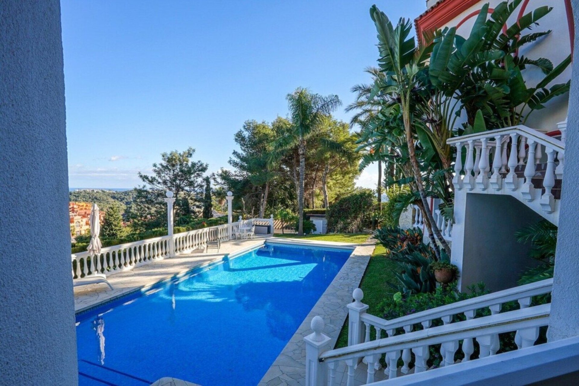 Resale - House - Detached Villa - Marbella - Las Chapas