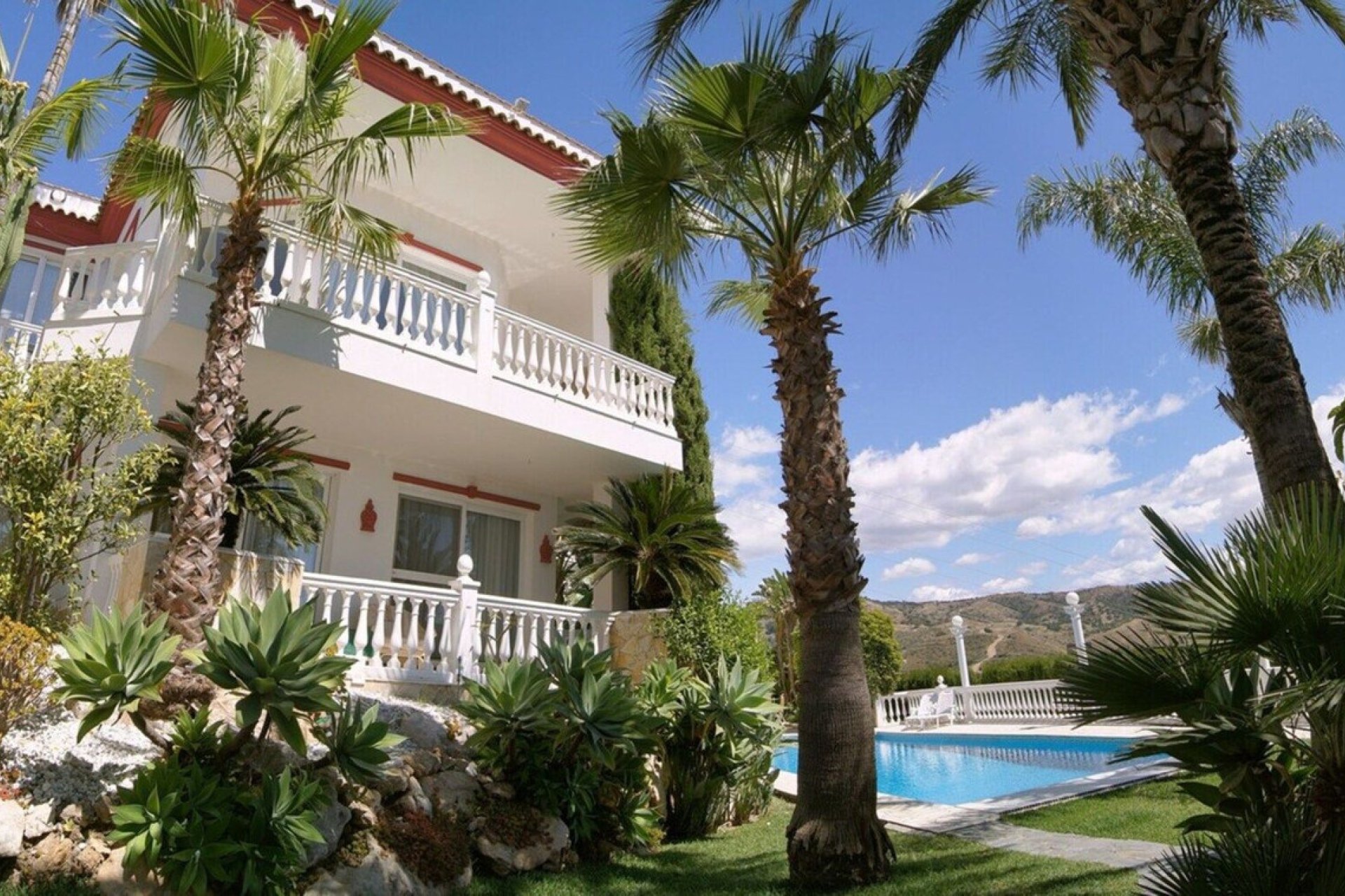 Resale - House - Detached Villa - Marbella - Las Chapas