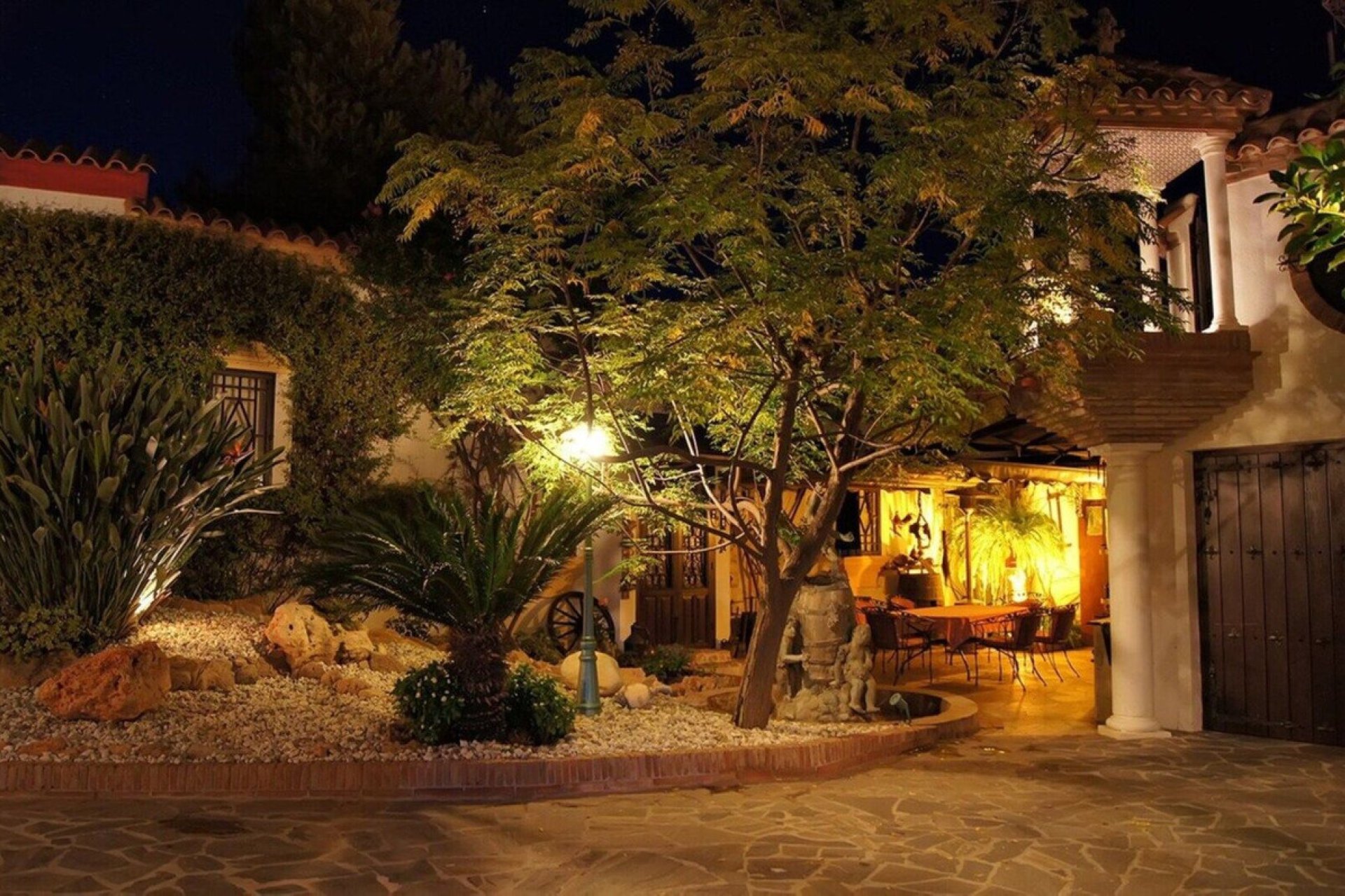 Resale - House - Detached Villa - Marbella - Las Chapas