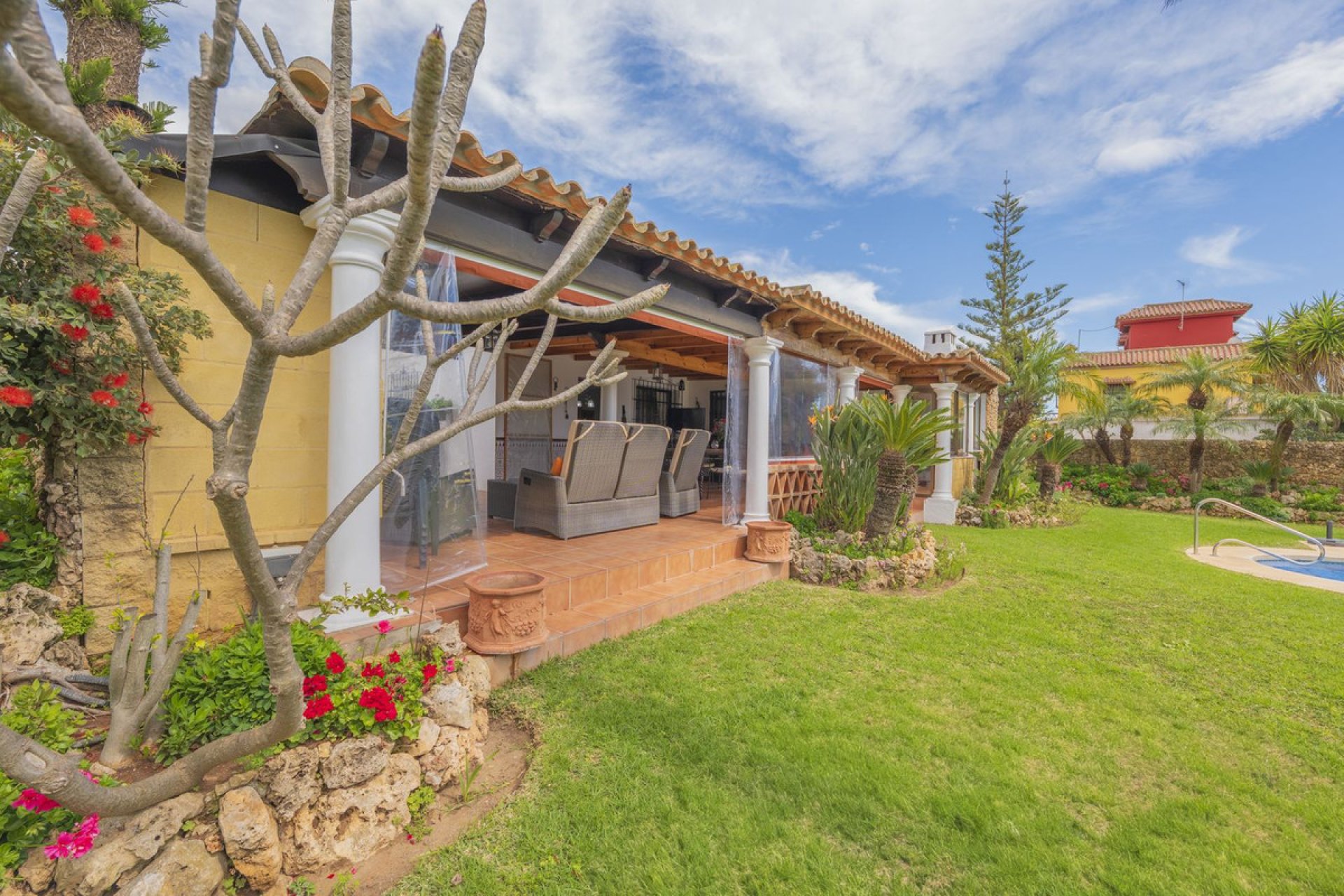 Resale - House - Detached Villa - Marbella - Las Chapas