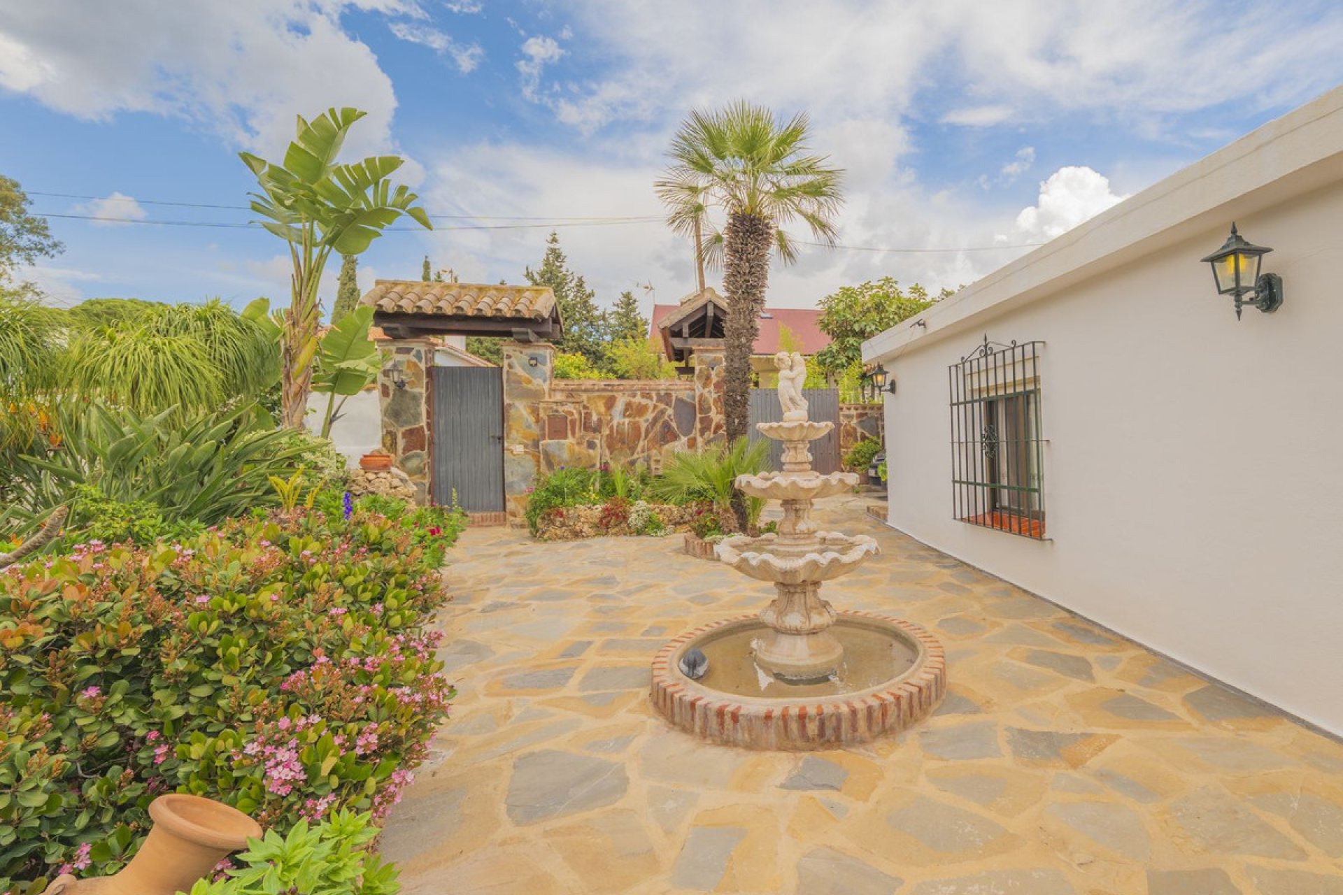 Resale - House - Detached Villa - Marbella - Las Chapas