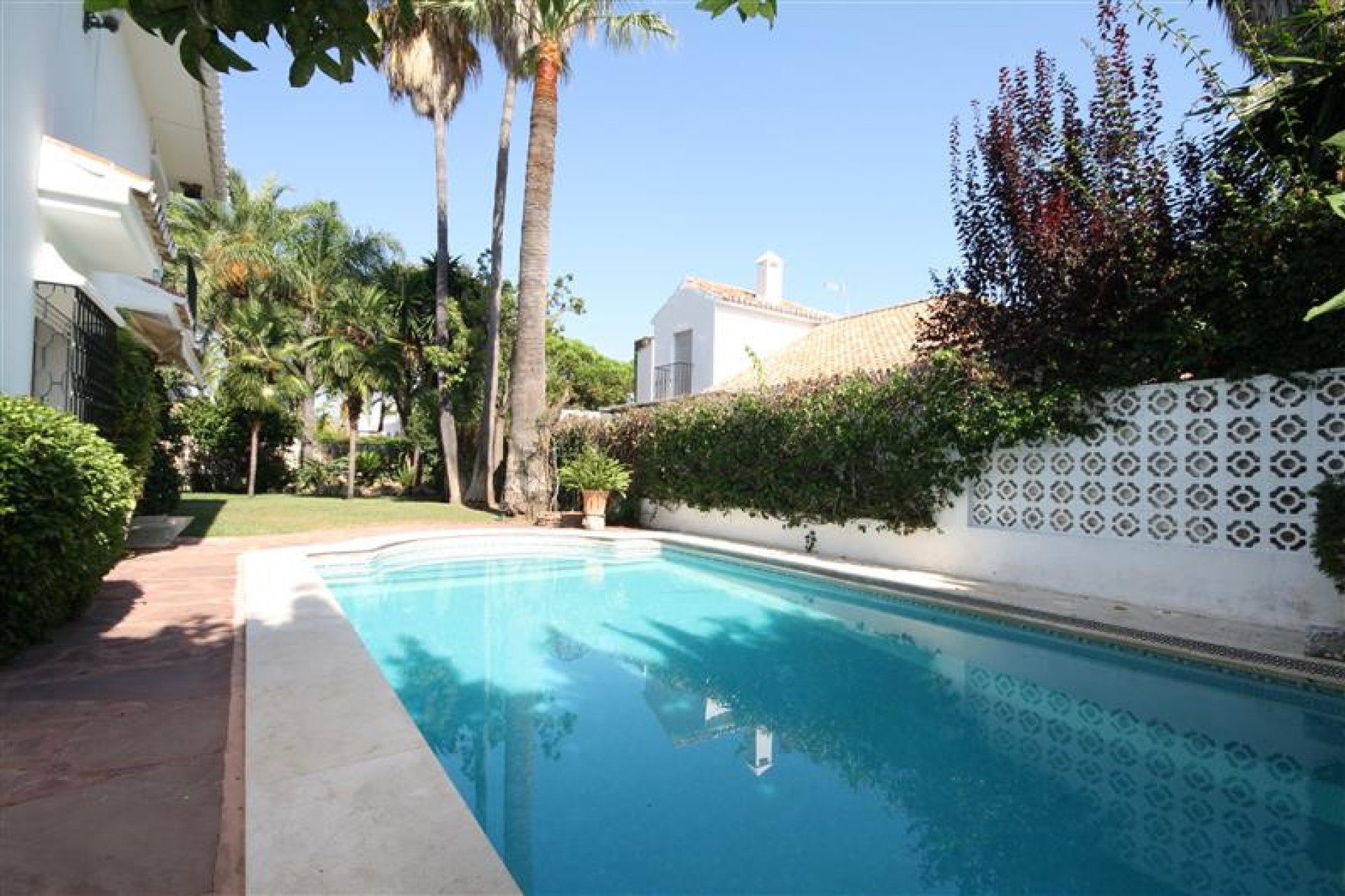 Resale - House - Detached Villa - Marbella - Los Monteros