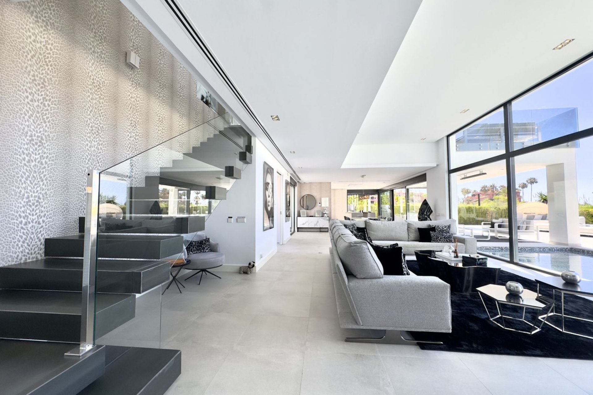 Resale - House - Detached Villa - Marbella - Los Monteros