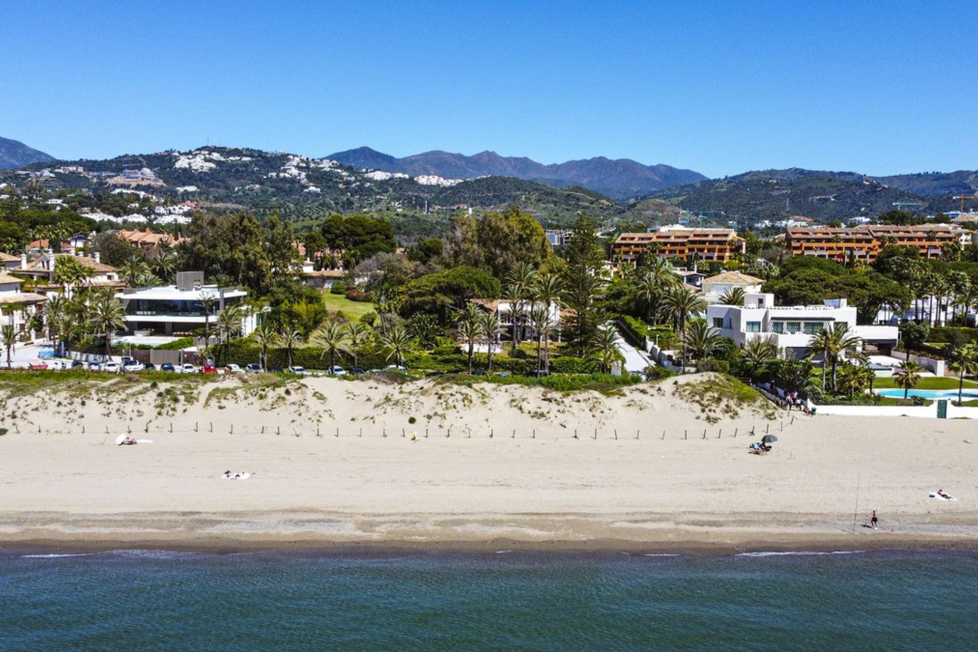 Resale - House - Detached Villa - Marbella - Los Monteros