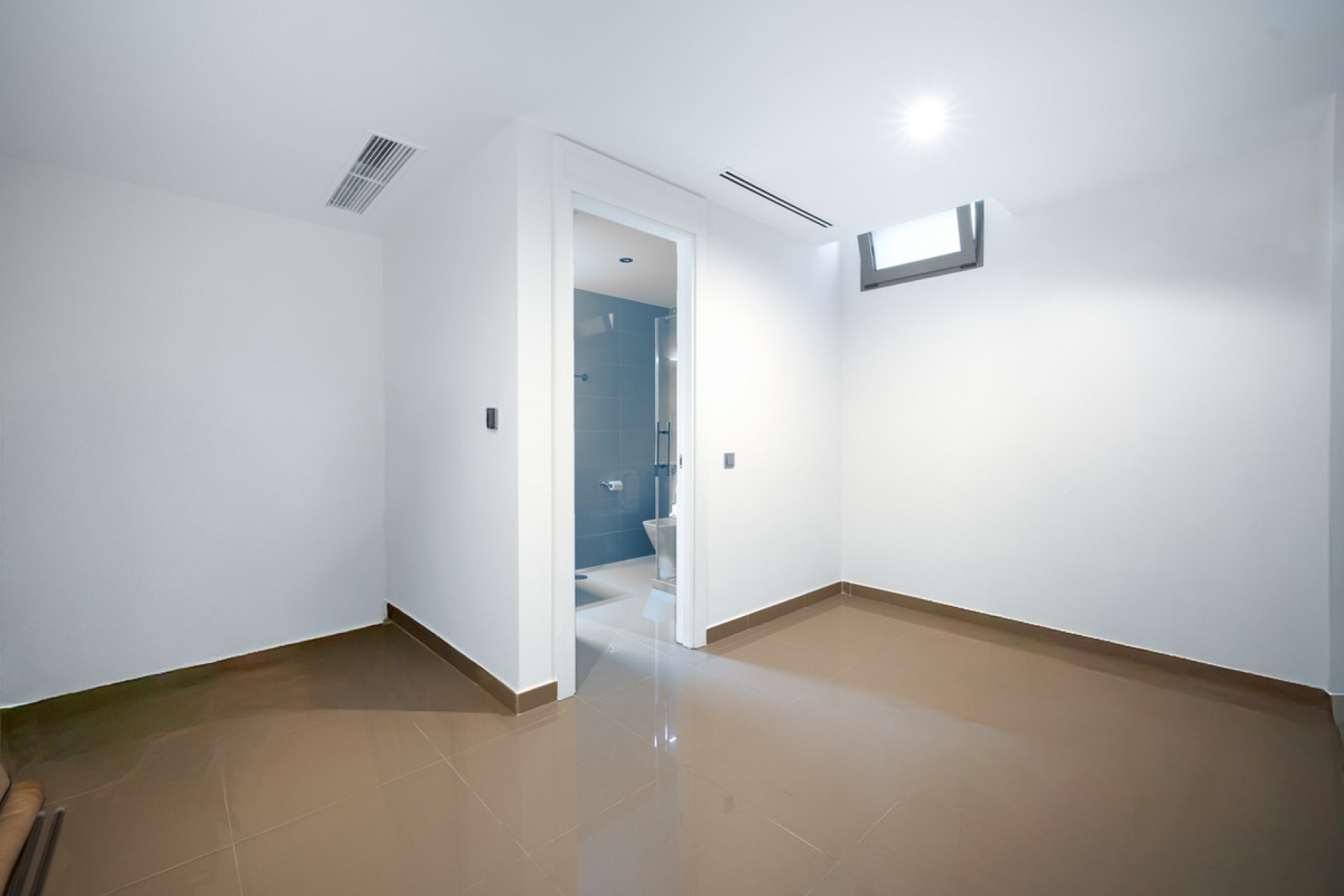 Resale - House - Detached Villa - Marbella - Marbella Centro