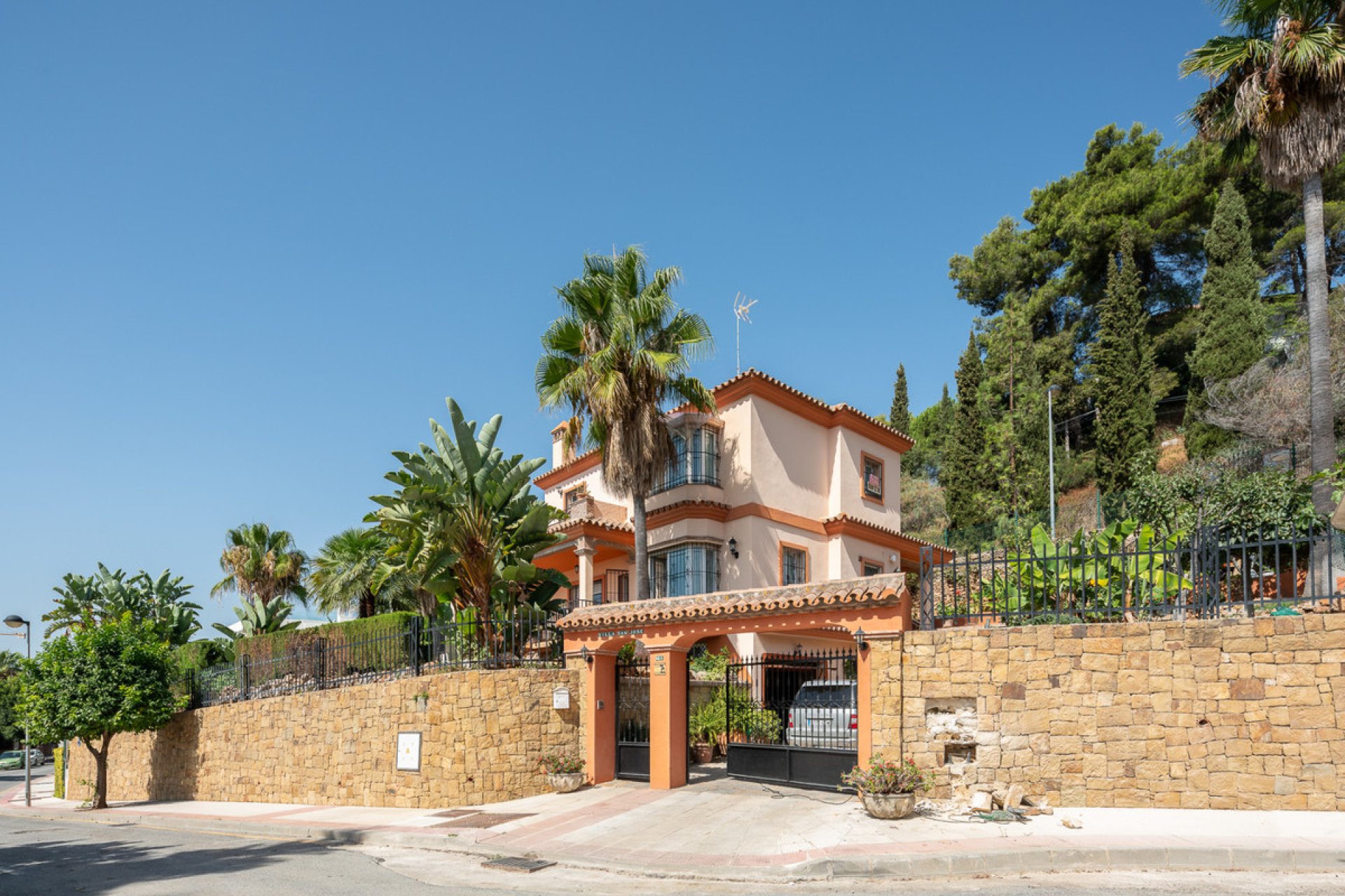 Resale - House - Detached Villa - Marbella - Marbella Centro