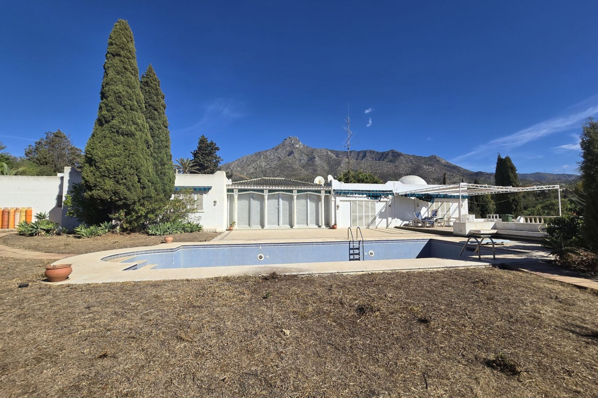 Resale - House - Detached Villa - Marbella - Marbella Centro