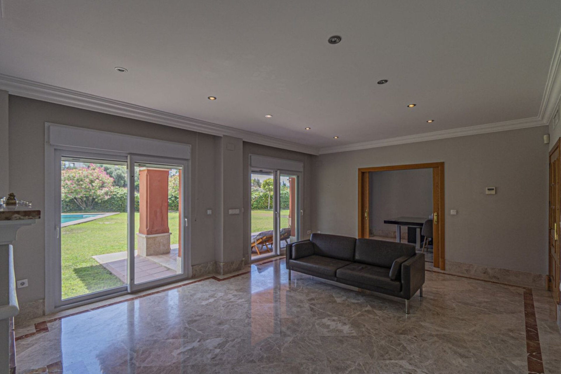 Resale - House - Detached Villa - Marbella - Marbella Centro