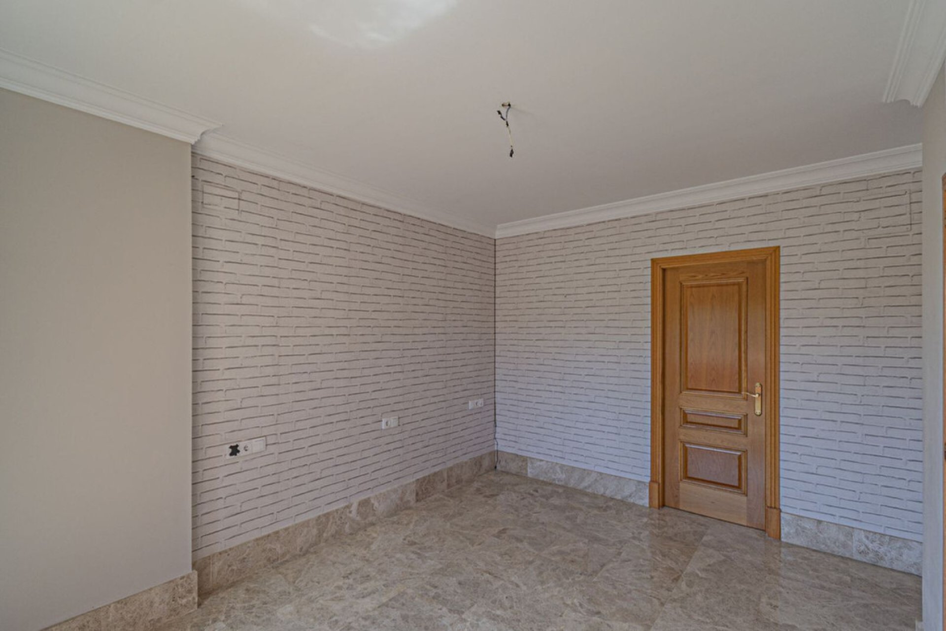 Resale - House - Detached Villa - Marbella - Marbella Centro