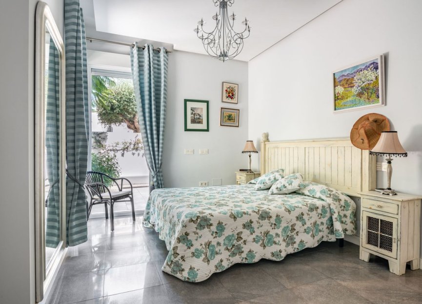 Resale - House - Detached Villa - Marbella - Marbella Centro