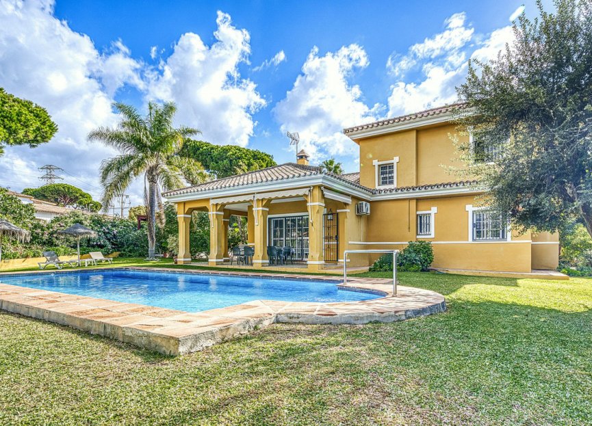 Resale - House - Detached Villa - Marbella - Marbella Centro