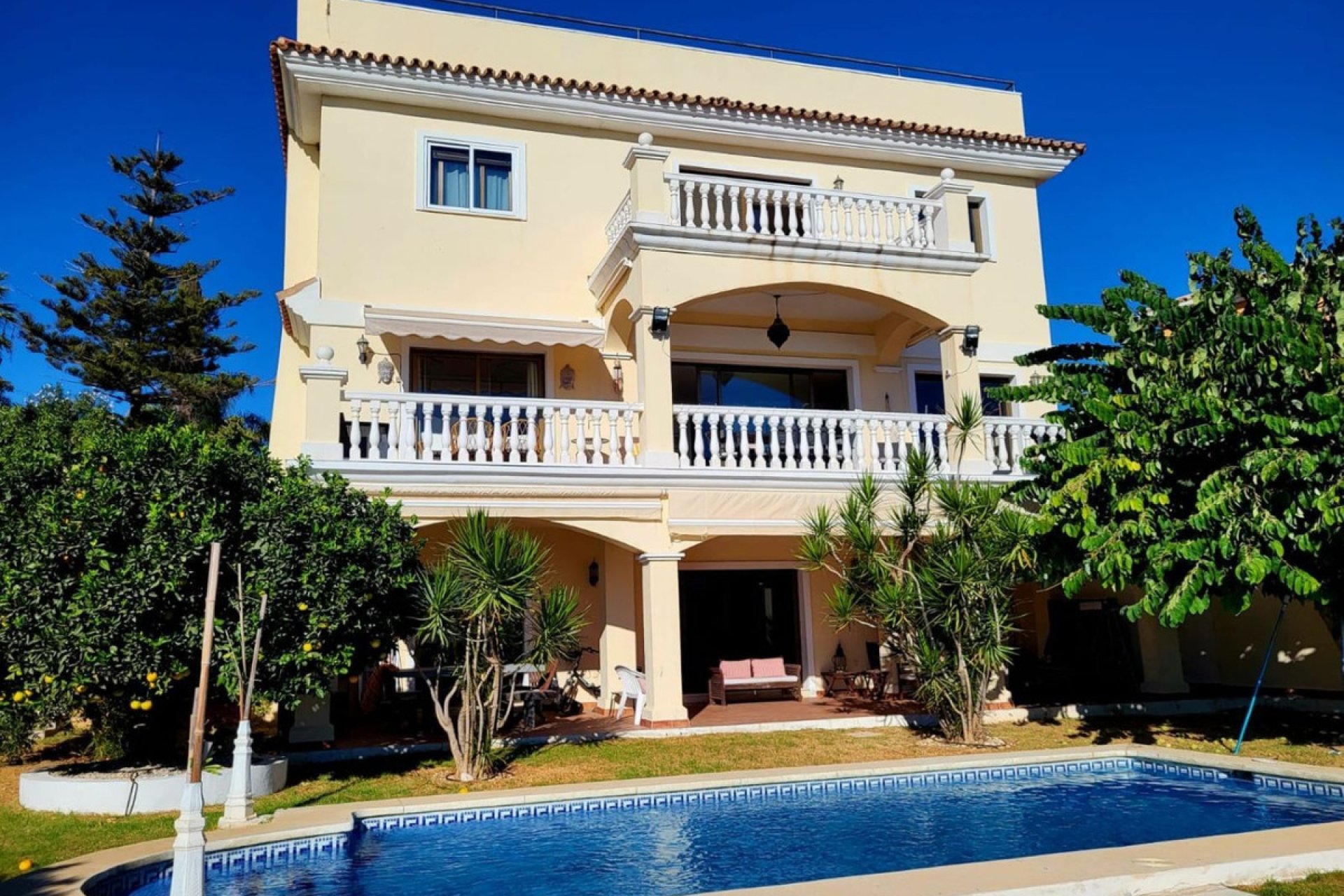 Resale - House - Detached Villa - Marbella - Marbella Centro