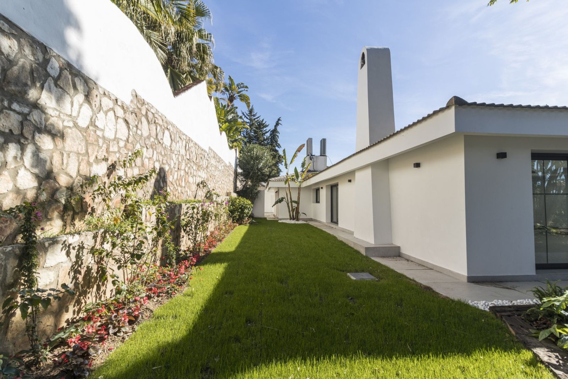 Resale - House - Detached Villa - Marbella - Marbella Centro