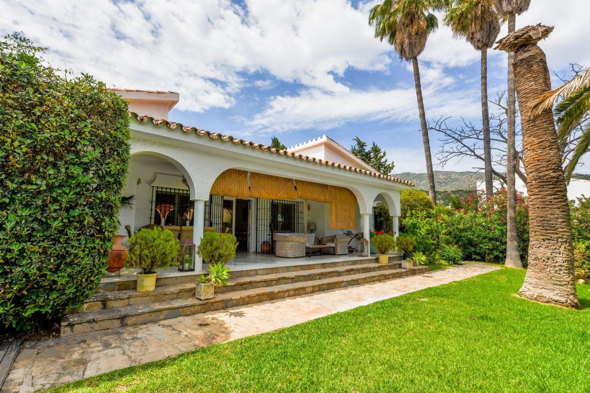 Resale - House - Detached Villa - Marbella - Marbella Centro