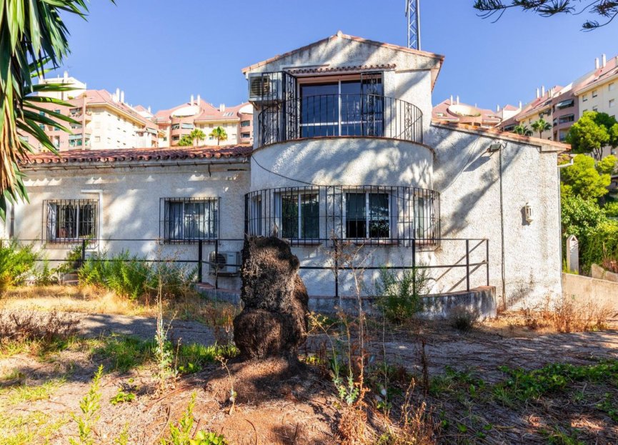 Resale - House - Detached Villa - Marbella - Marbella Centro