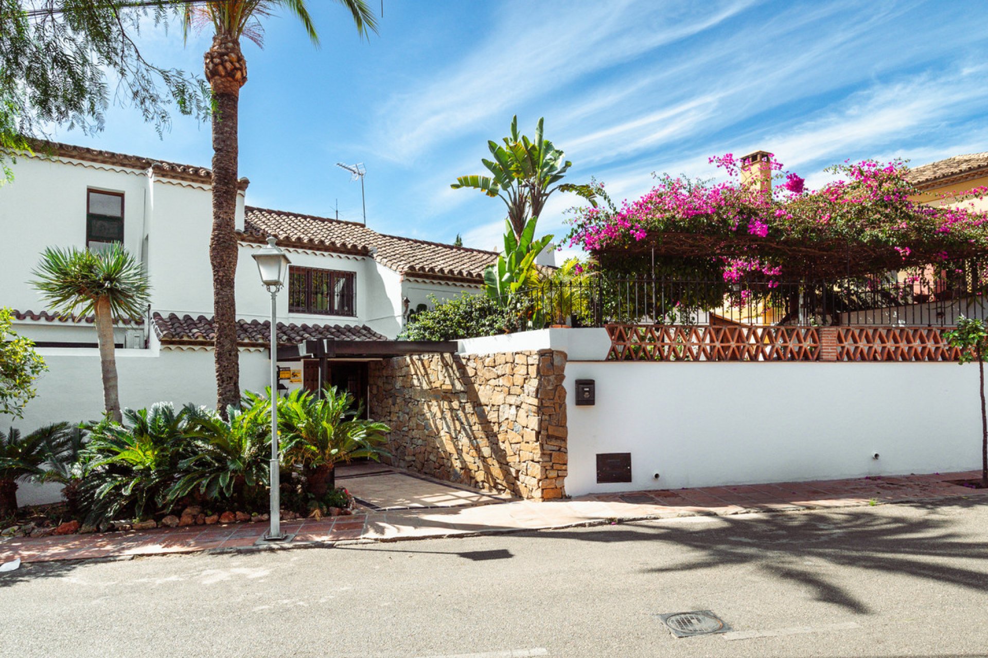 Resale - House - Detached Villa - Marbella - Marbella Centro