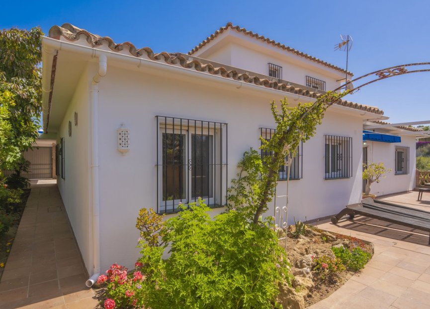 Resale - House - Detached Villa - Marbella - Marbella Centro