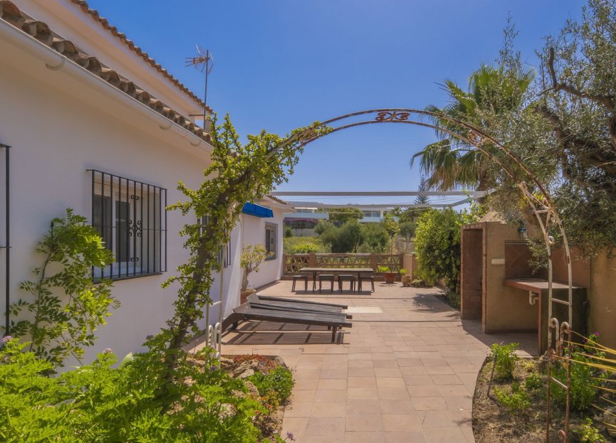 Resale - House - Detached Villa - Marbella - Marbella Centro