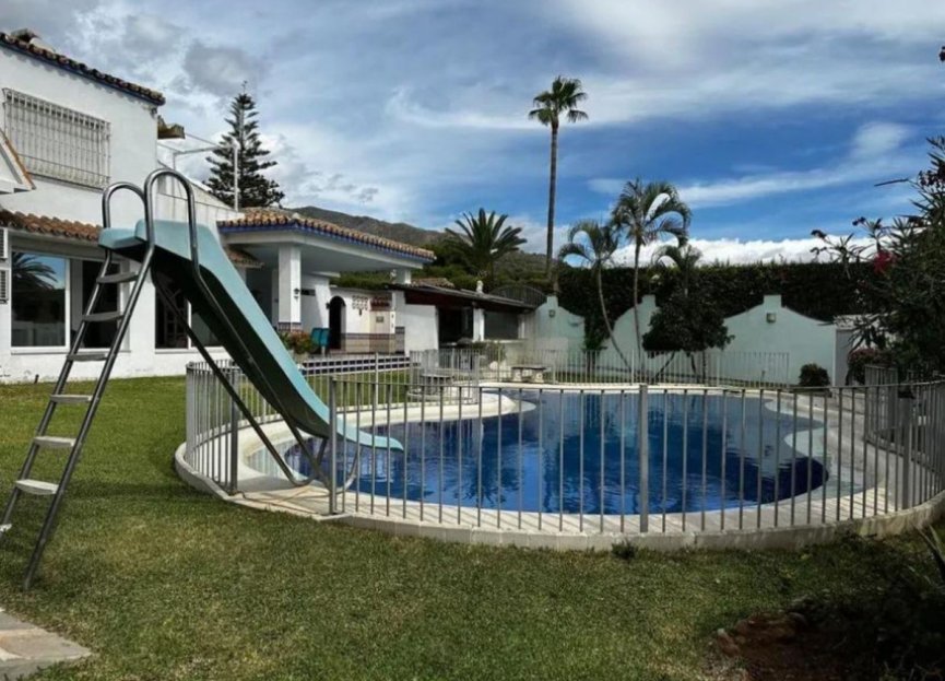 Resale - House - Detached Villa - Marbella - Marbella Centro