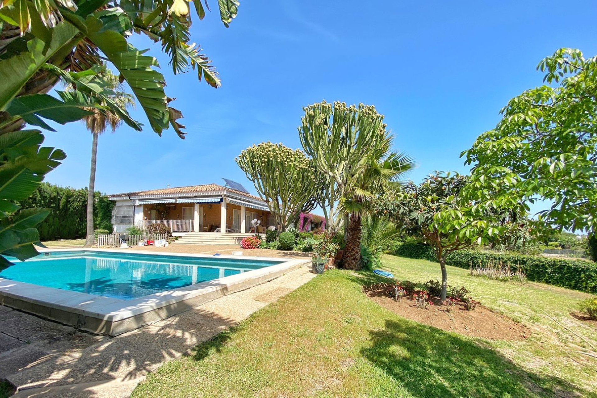 Resale - House - Detached Villa - Marbella - Marbella Centro