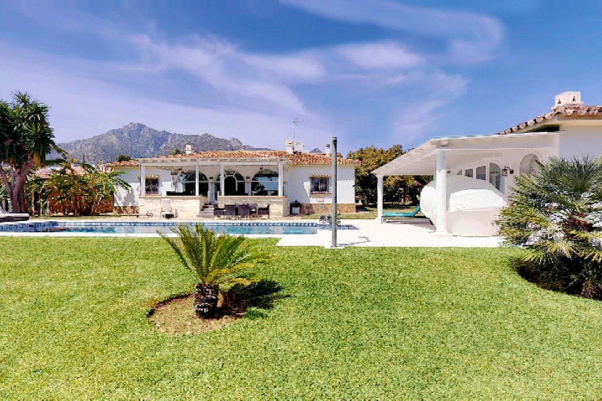 Resale - House - Detached Villa - Marbella - Marbella Centro