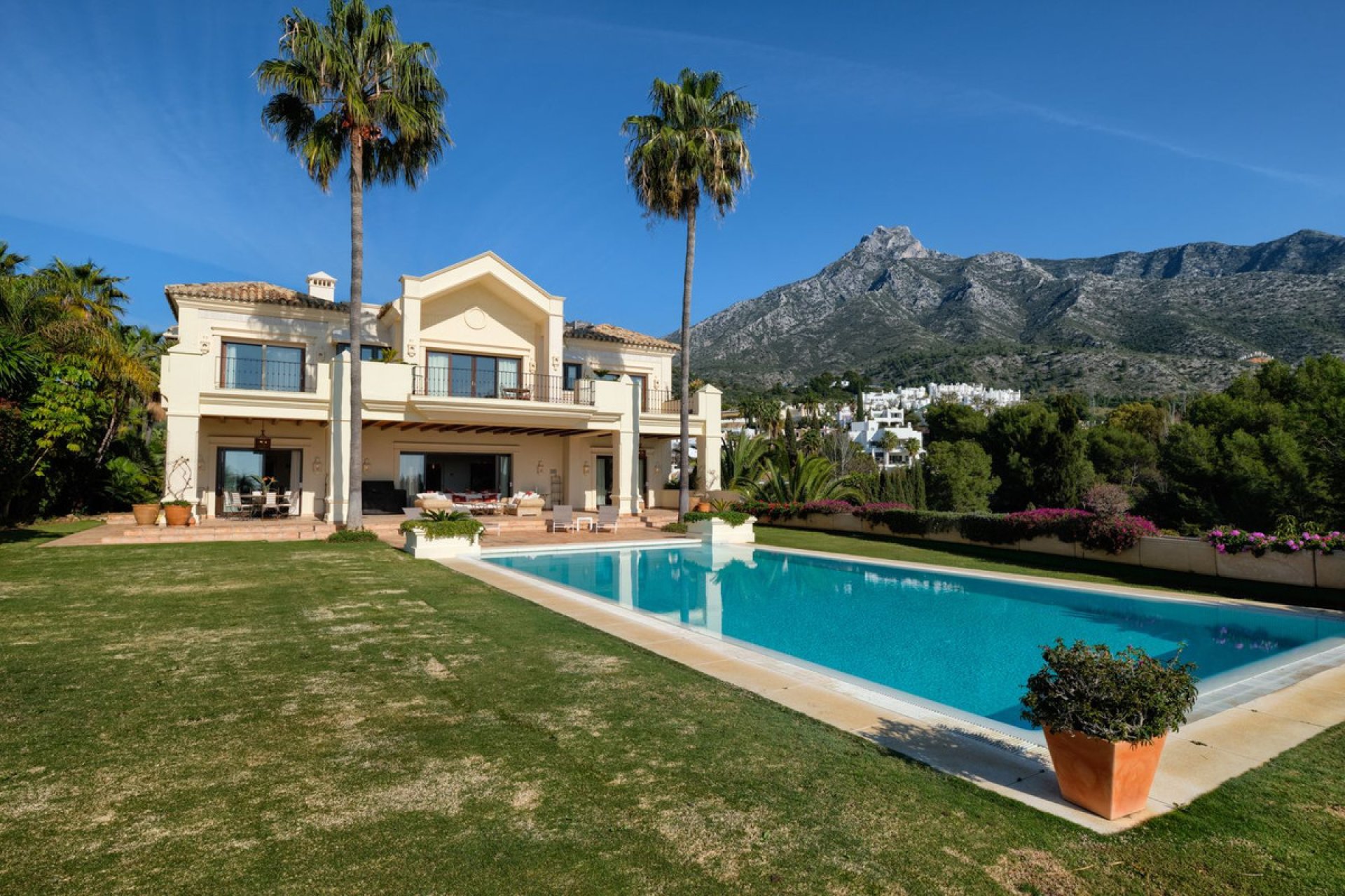 Resale - House - Detached Villa - Marbella - Marbella Centro