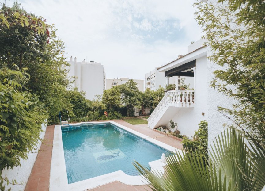 Resale - House - Detached Villa - Marbella - Marbella Centro