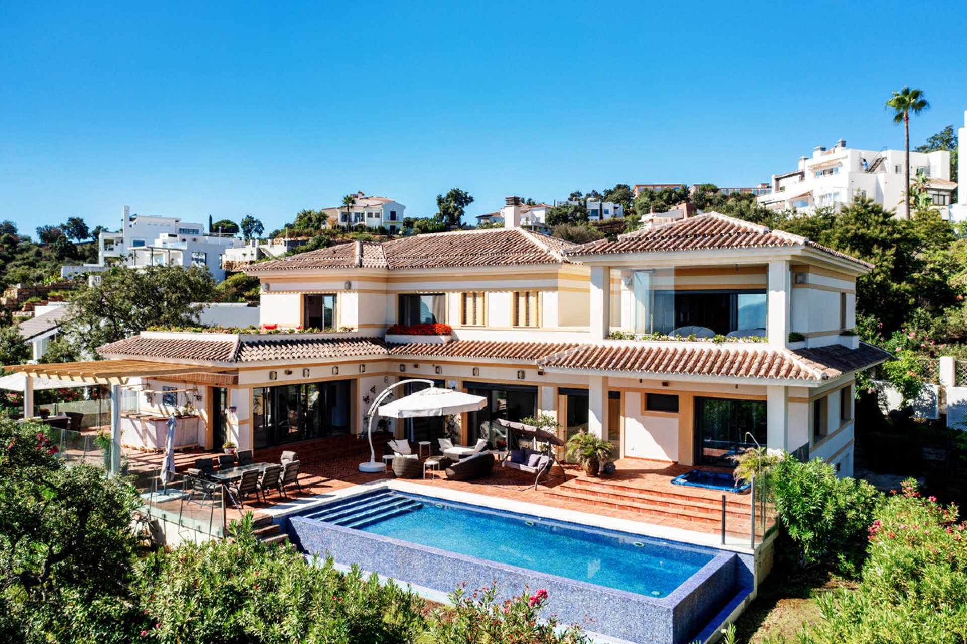 Resale - House - Detached Villa - Marbella - Marbella Centro