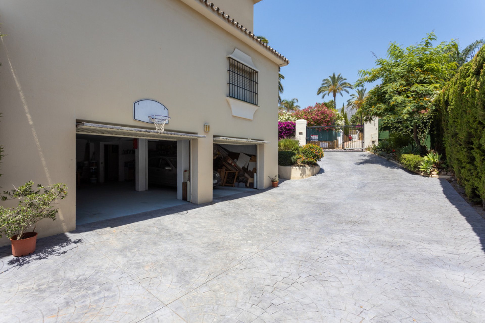 Resale - House - Detached Villa - Marbella - Marbella Centro