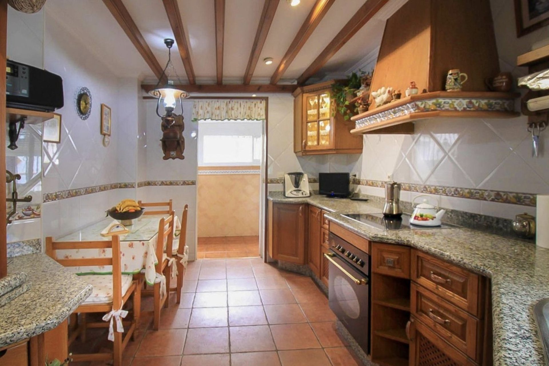 Resale - House - Detached Villa - Marbella - Marbella Centro