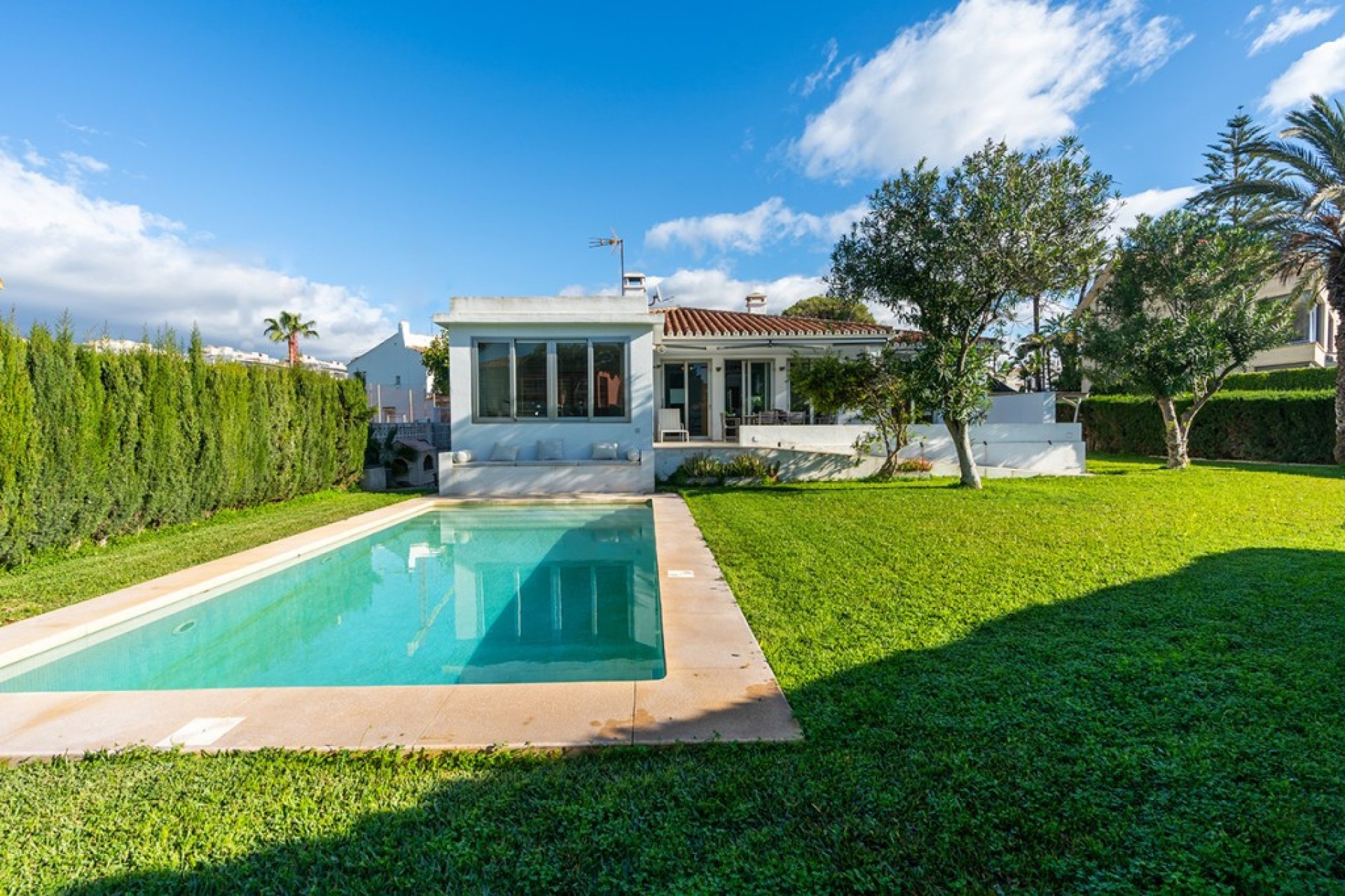 Resale - House - Detached Villa - Marbella - Marbella Centro